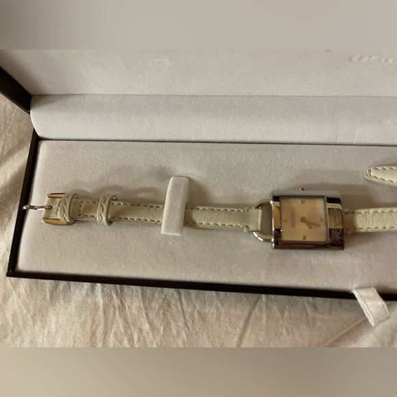 Coach Watch - Picture 3 of 5
